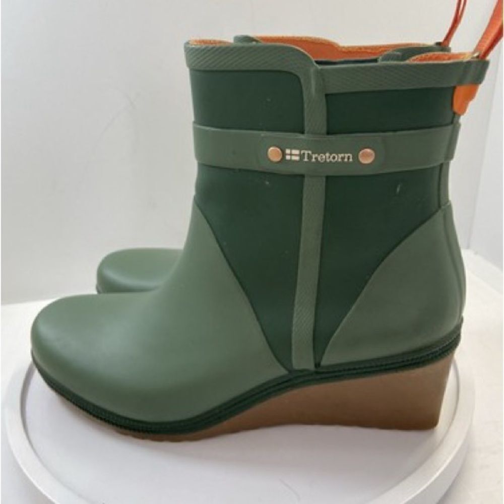 Tretorn | Plask Mid Rain Wedge Boots in Sea Spray Green | 38 US 7